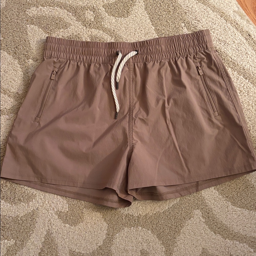 Vuori Birch Drawstring Shorts